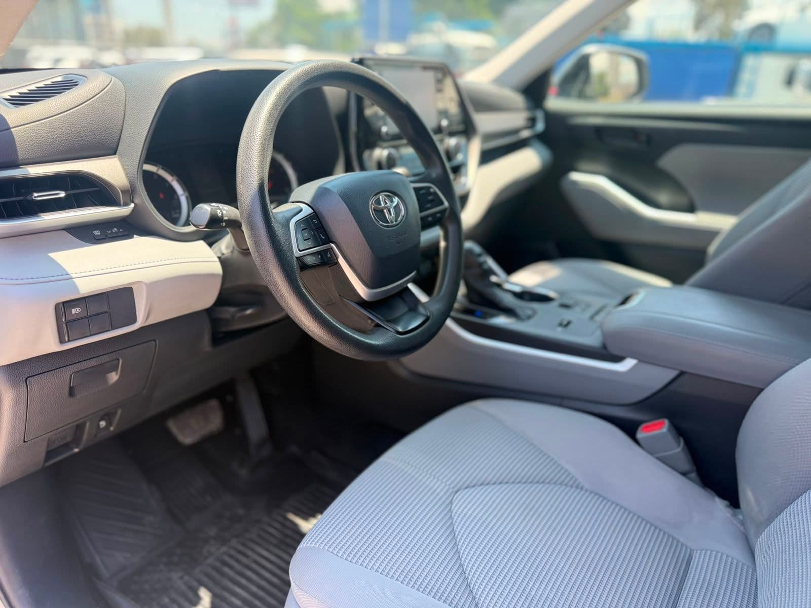 Toyota Highlander 2022 — foto 8