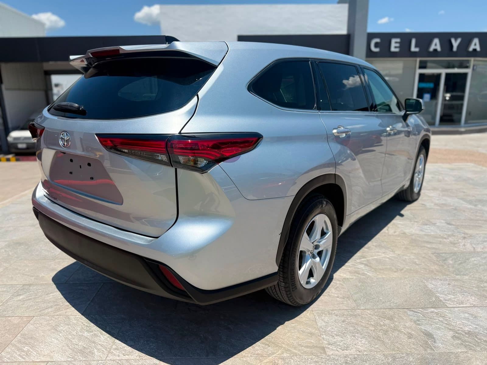 Toyota Highlander 2022 — foto 5