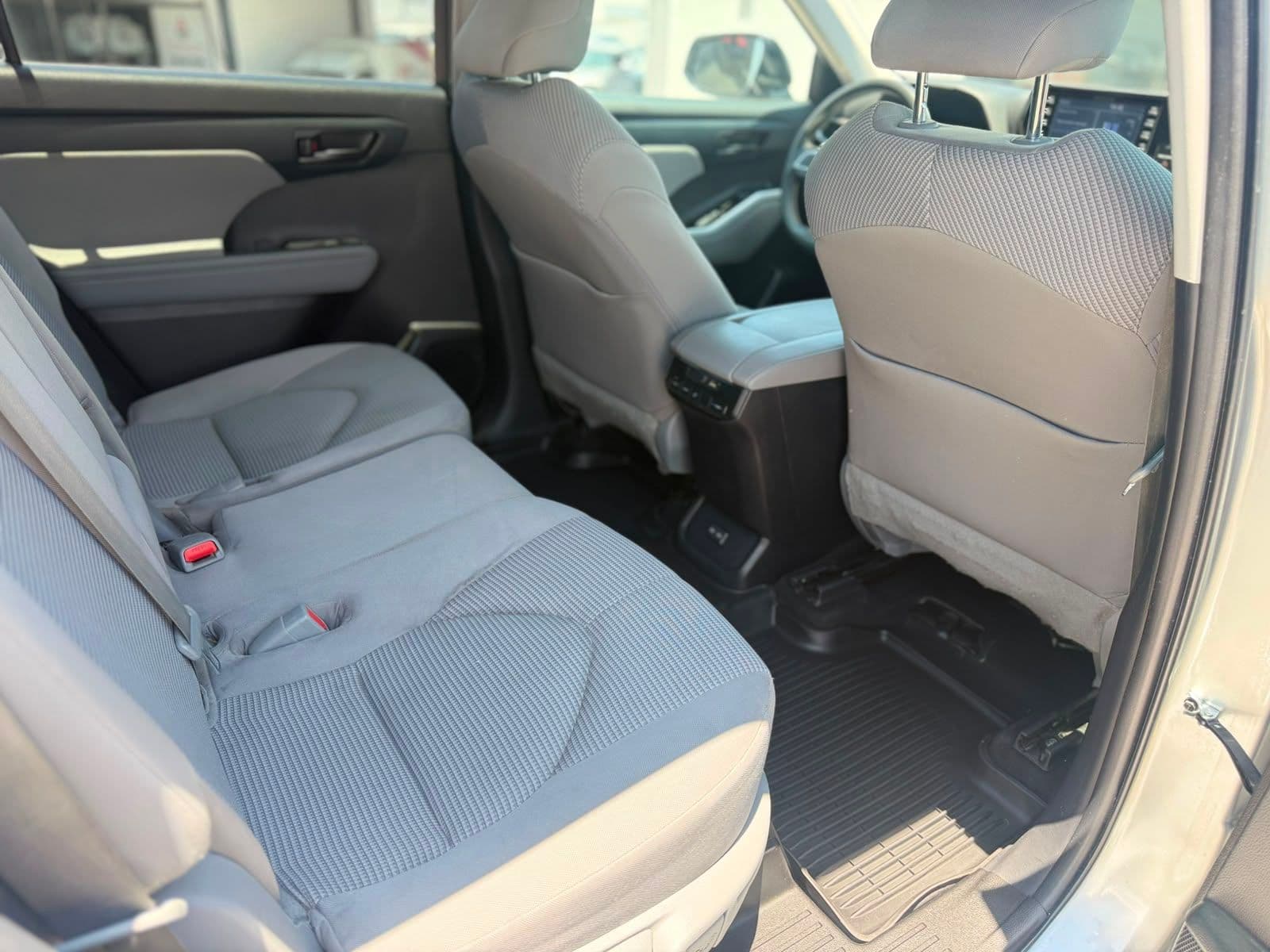 Toyota Highlander 2022 — foto 11