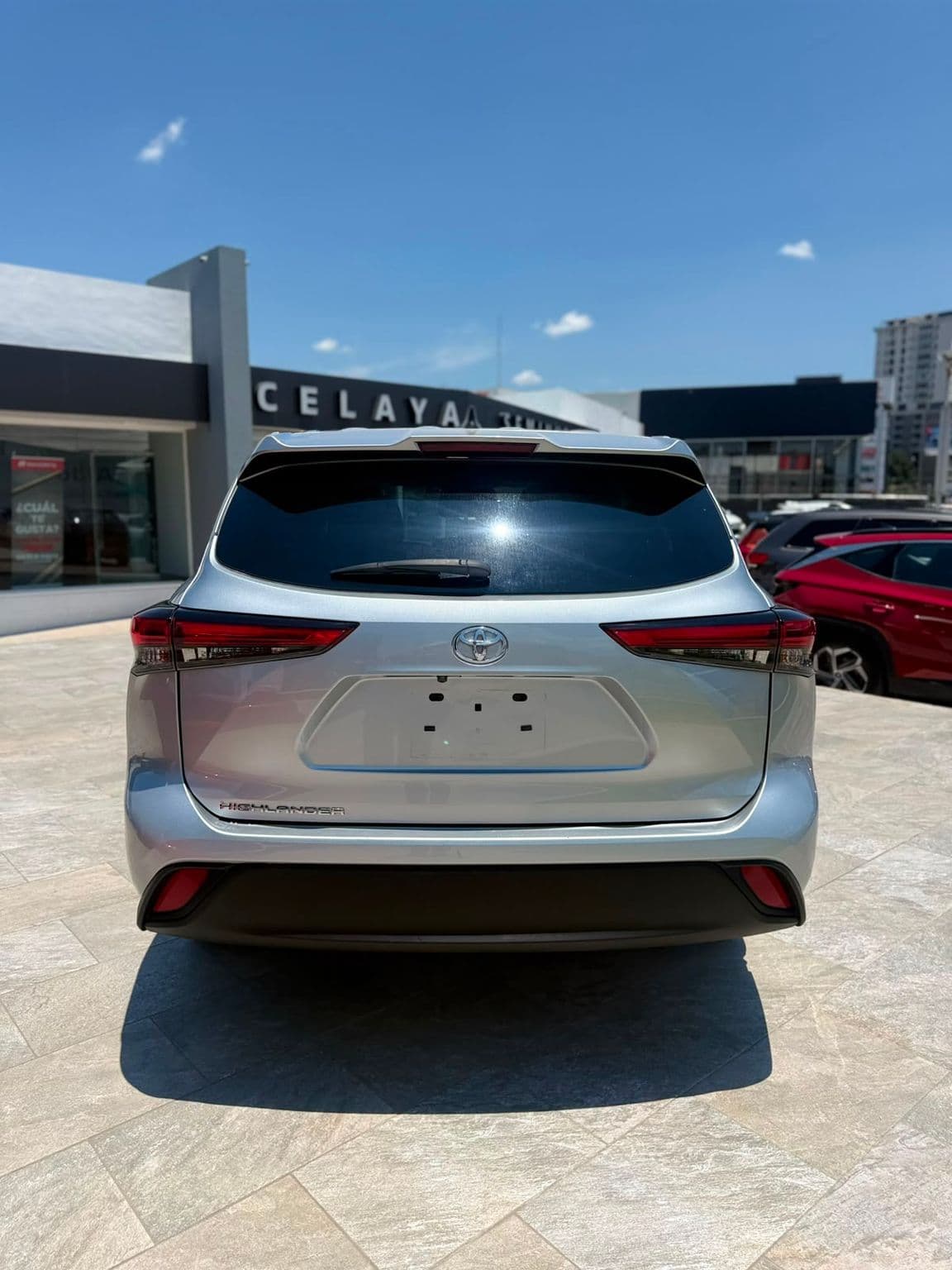 Toyota Highlander 2022 — foto 7