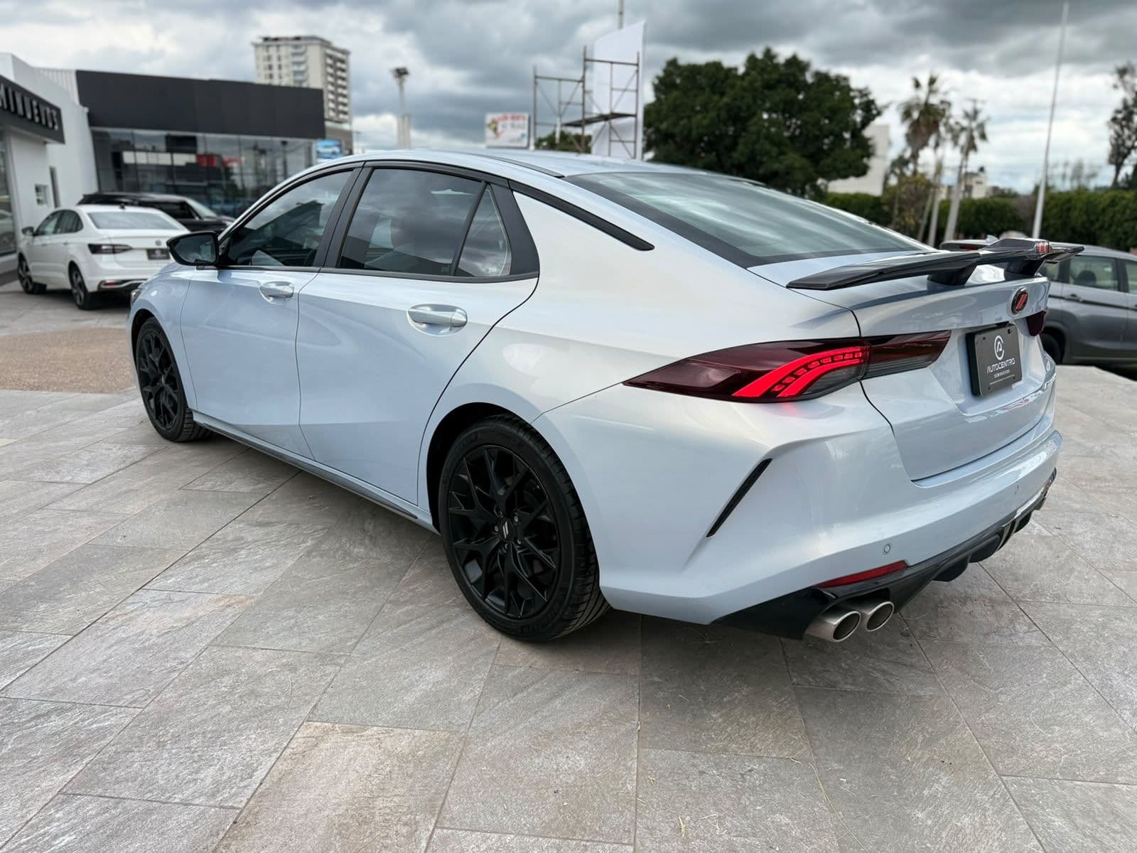 Dodge Attitude 2025 — foto 7