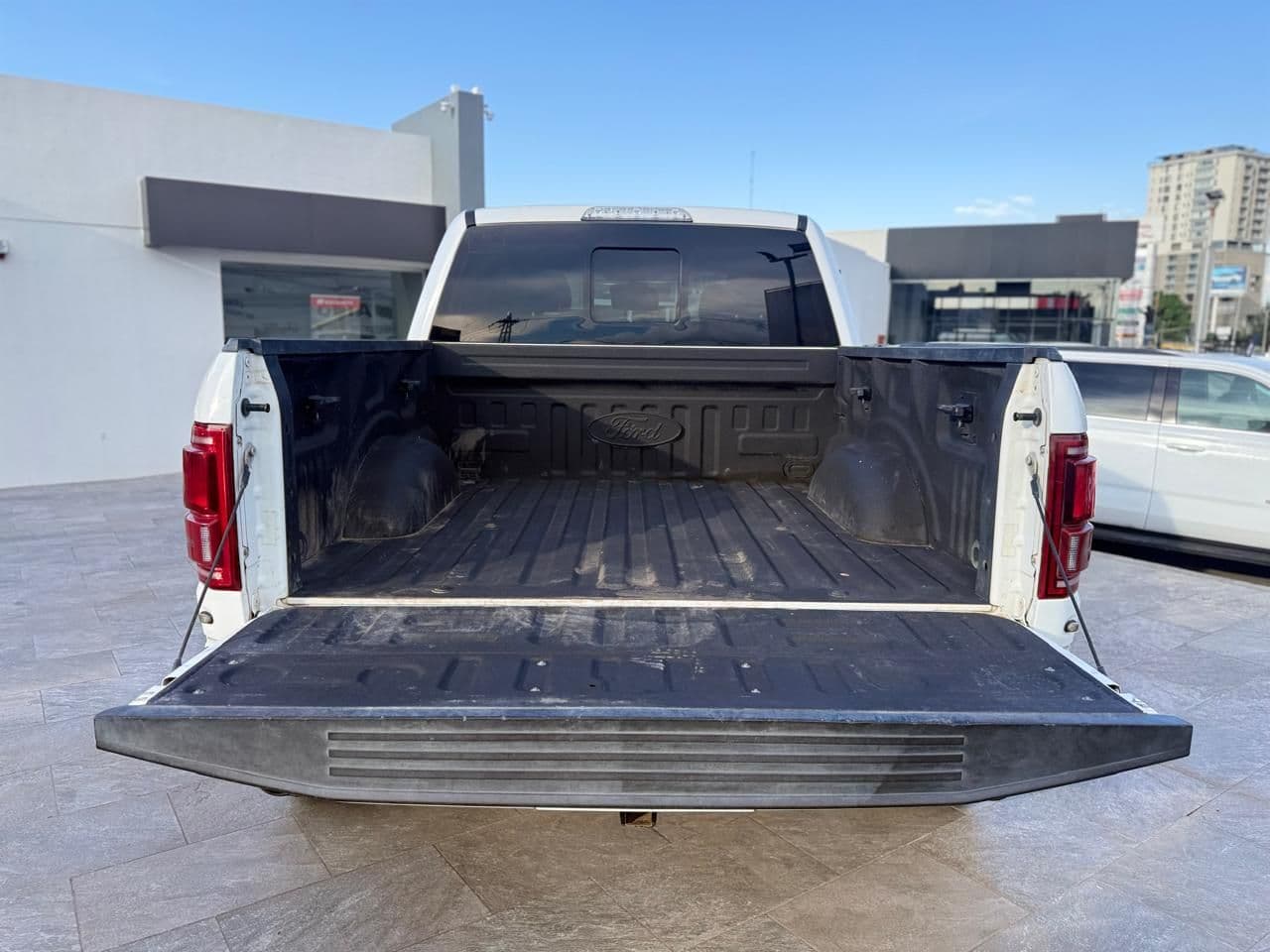 Ford Lobo Raptor SVT 2018 — foto 9
