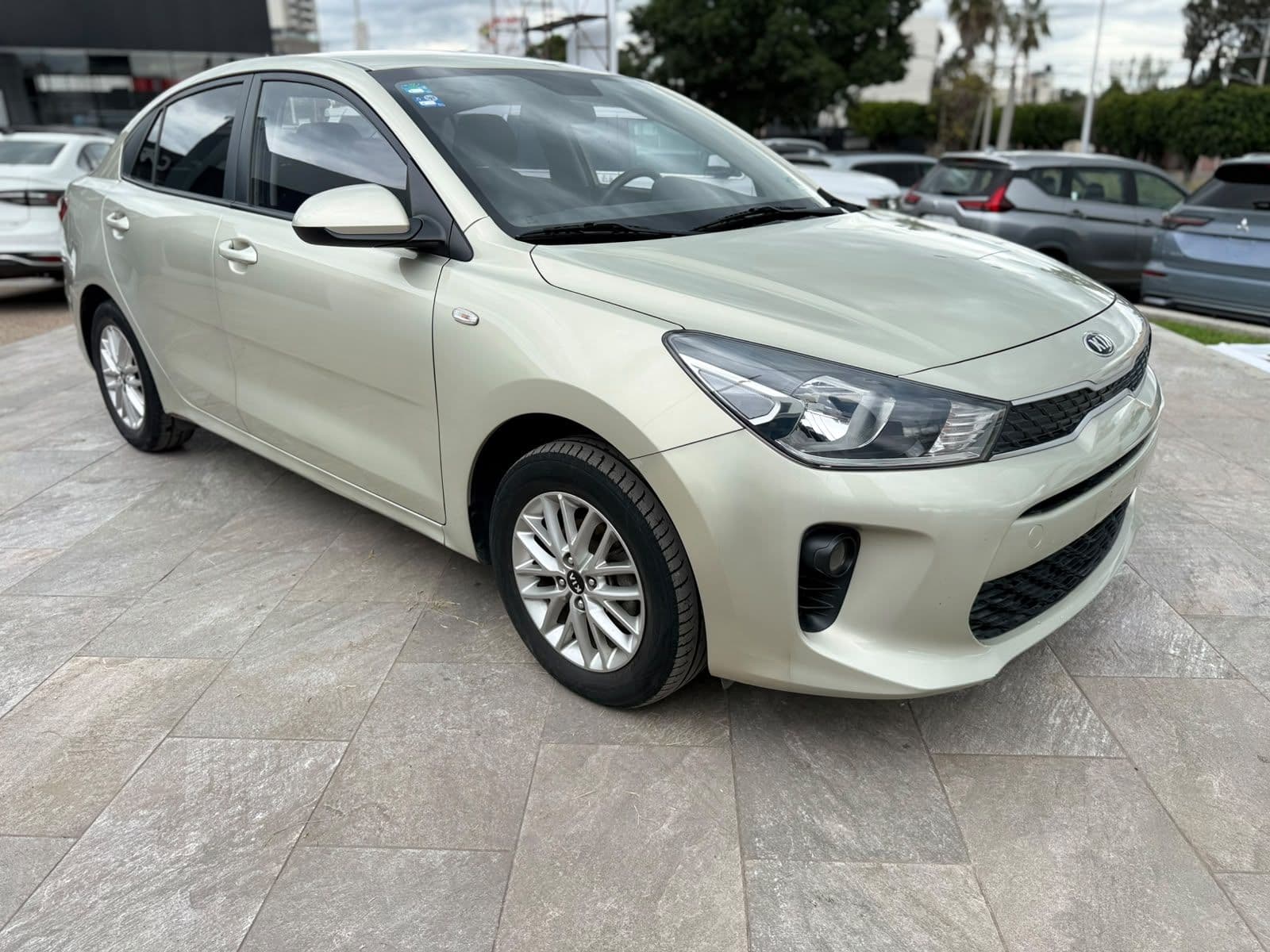 Kia Rio 2020 — foto 2