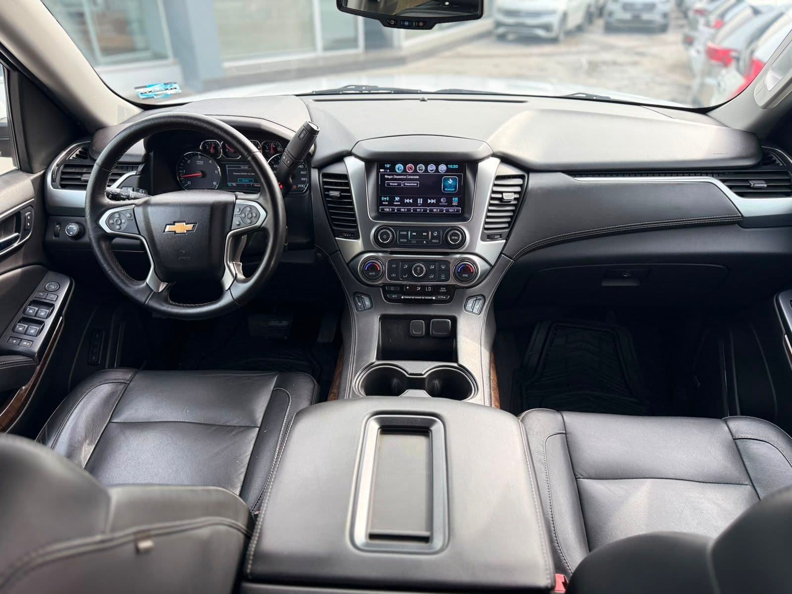 Chevrolet Suburban 2020 — foto 11
