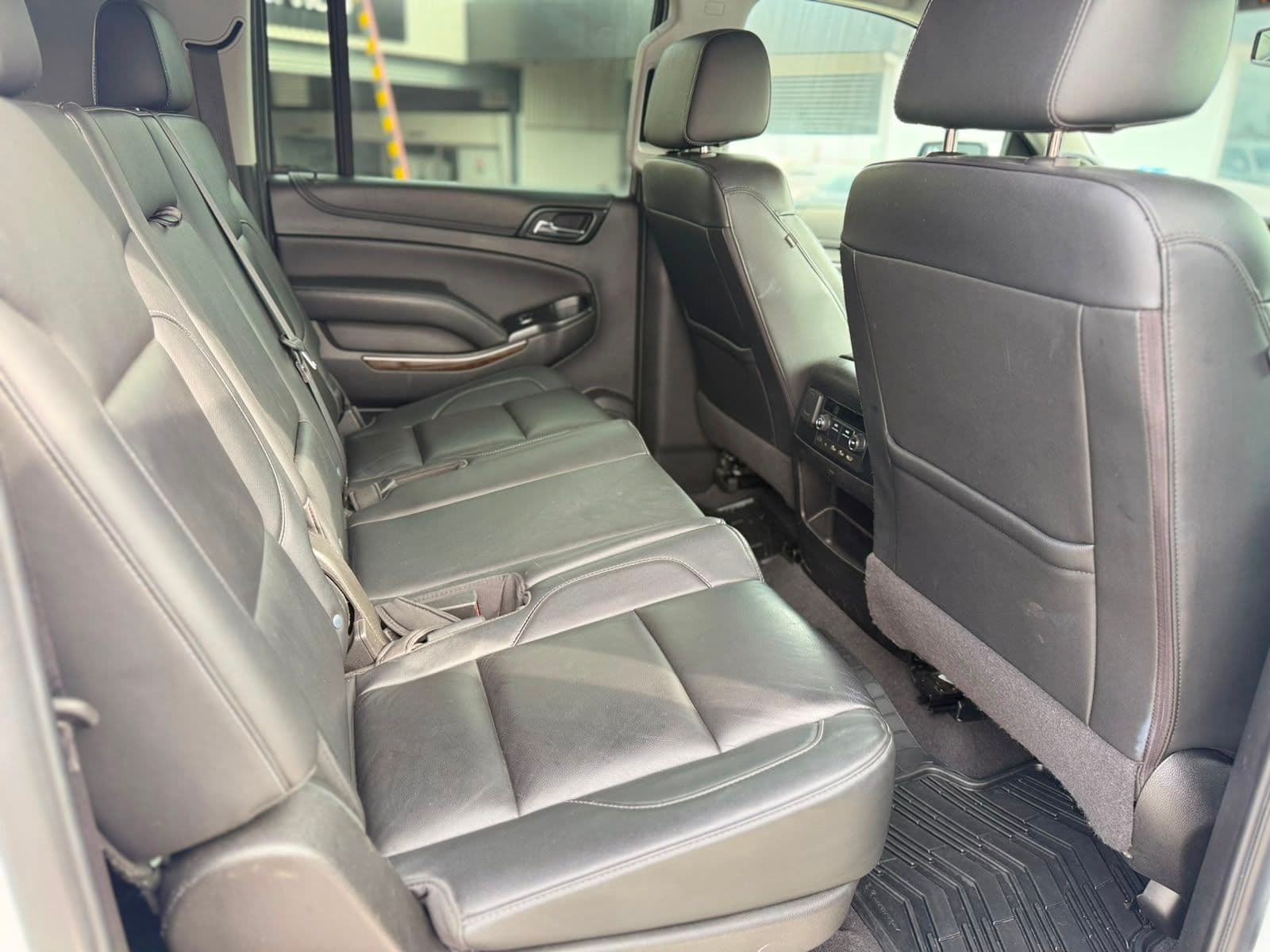 Chevrolet Suburban 2020 — foto 10