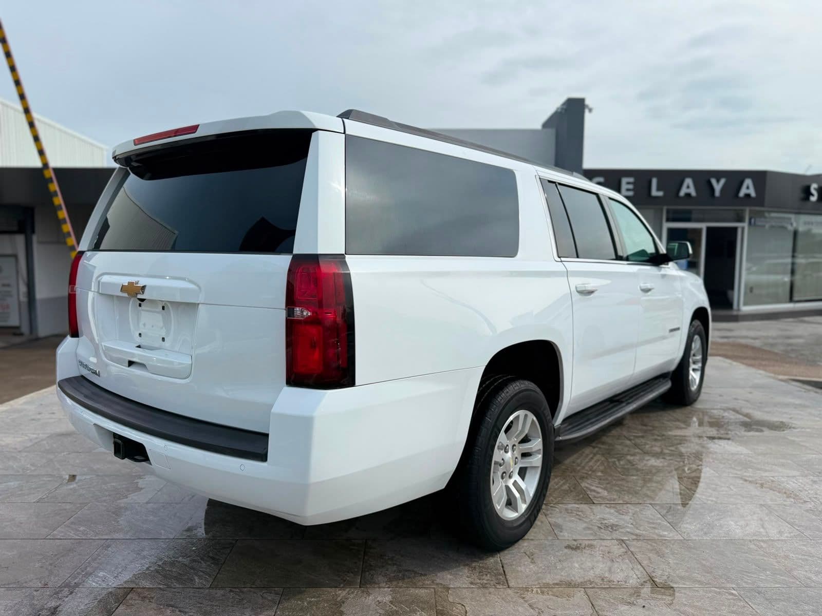 Chevrolet Suburban 2020 — foto 7