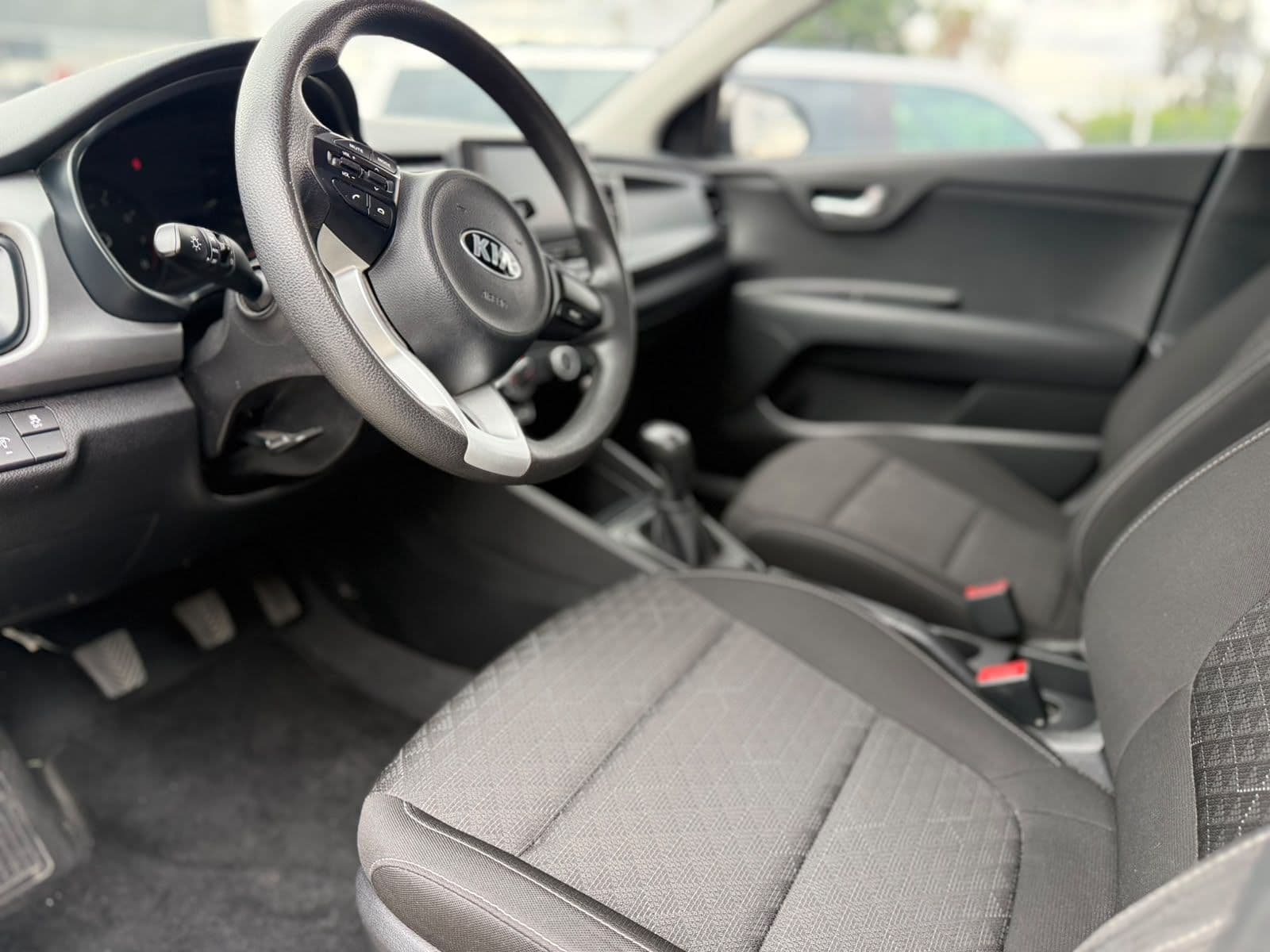 Kia Rio 2020 — foto 8